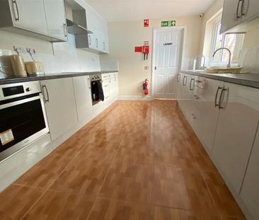 1 bedroom in a house share to rent - Photo 5