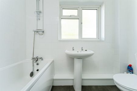 Ash Tree Close, March, Wimblington - Photo 4