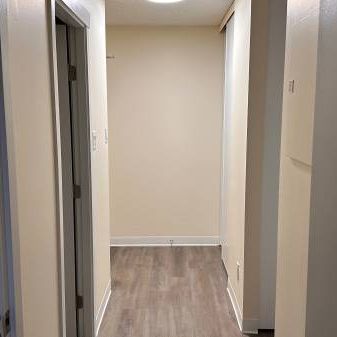 1-Bedroom Fully Renovated close to SkyTrain (Lougheed) - Photo 1