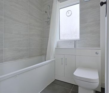 2 bedroom Flat to rent in Whinneyfield Road, Walkergate, Newcastle ... - Photo 4