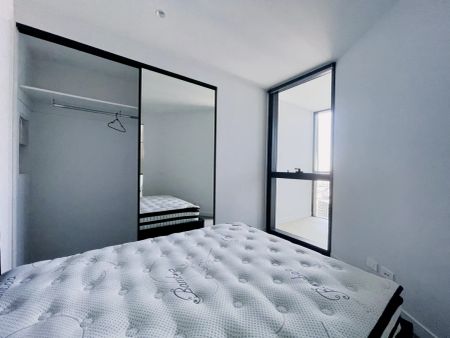1 Bedroom - Photo 4