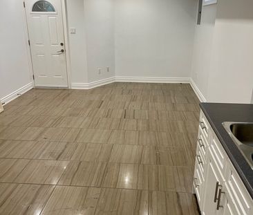 For Lease - 76 Oxford Street Unit# Basement, Toronto, Ontario - Photo 4