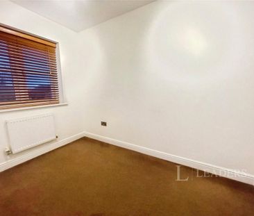 2 bedroom semi-detached house to rent - Photo 5