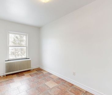 For Lease - 686A The Queensway N/A, Toronto, Ontario - Photo 2