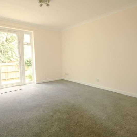 Kimber Close Wheatley Oxford, OX33 - Photo 1