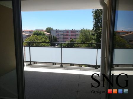 T3 AVEC BALCON ET PARKING - Photo 4