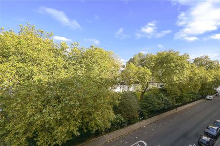 A beautiful studio apartment on this prestigious garden square in the heart of Prime South Kensington. - Photo 5