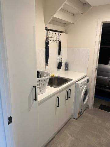 Executive Townhouse Living - Photo 5