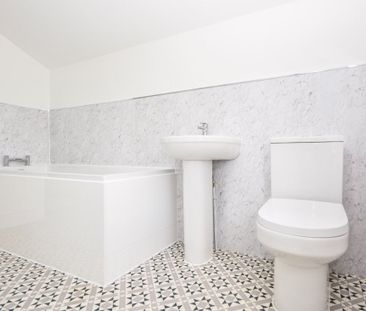 2 bedroom terraced house - Photo 3