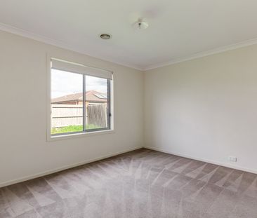 FOR LEASE- YOU MUST REGISTER TO INSPECT - Photo 4