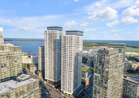 For Lease - 19 Bathurst Street Unit# 2011, Toronto, Ontario - Photo 2