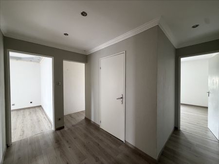 Location Appartement 4 pièces 81m² - Photo 4