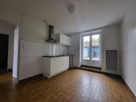 Appartement à Ruffec - Photo 2