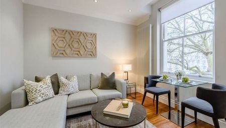 Kensington Gardens Square, Paddington & Bayswater, London, W2 - Photo 2