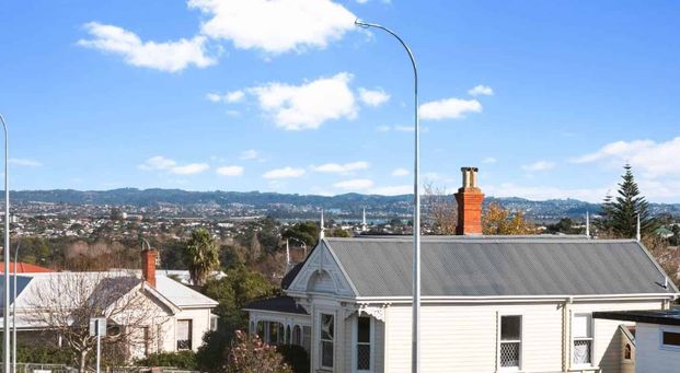 1BR Studio in Vibrant Grey Lynn! Ready to move-in - Photo 1