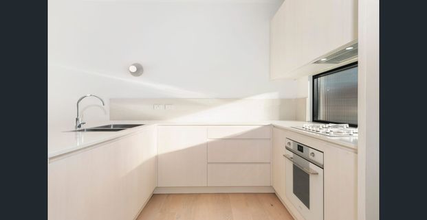 Premier Two Bedroom Townhouse In The Heart Of Prahran - Photo 1