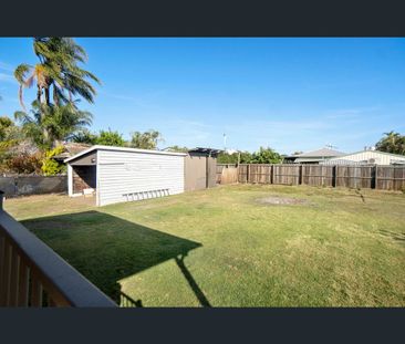 26 McCracken Street, Walkervale, Qld 4670 - Photo 5