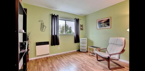 Logement 4 1/2 à louer - Photo 2