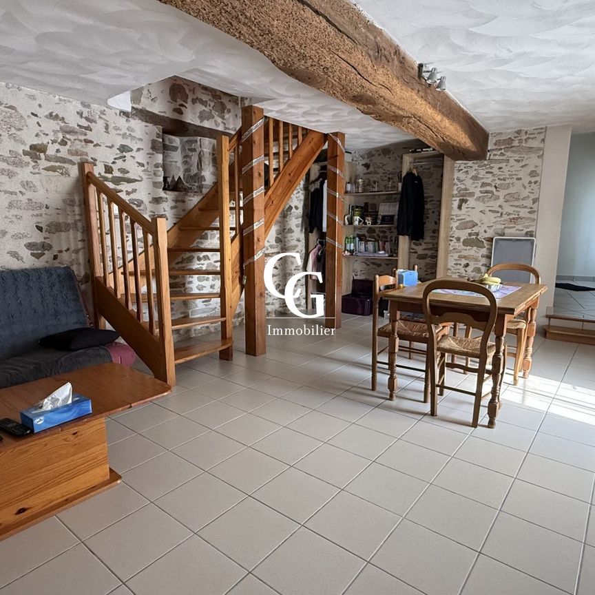 Location Maison 4 pièces 94m² VIEILLEVIGNE 44116 - Photo 1