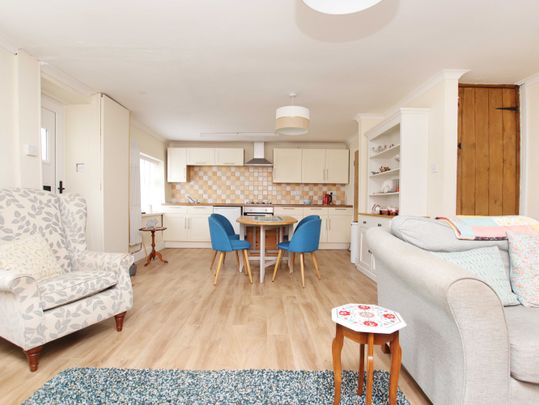 Landlords Letting Company - Photo 1