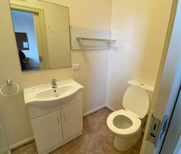 CBD single boarding house room - Photo 5
