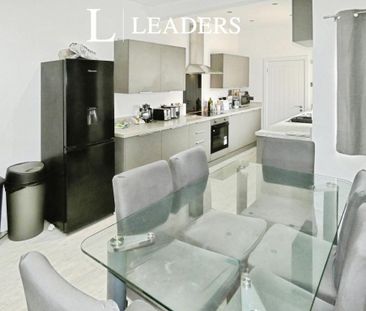 House share to rent - Photo 2