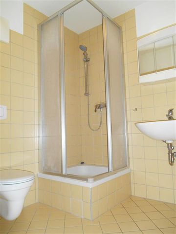 RESERVIERT Universitätsviertel: WG-taugliche 2 Zimmerwohnung mit extra Küche für Studierende - Photo 3