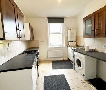 1 bedroom in a flat share to rent - Photo 4