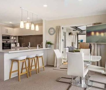 Beautiful 4-Bedroom Home with Pool & Outdoor Living in Bethlehem - Photo 4