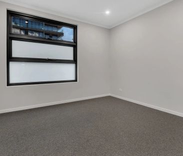 Welcome to 7B Nelson Place - A stunning contemporary residence that... - Photo 6