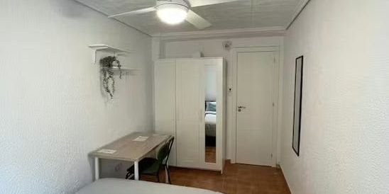 Carrer Ferrandis Luna, Manises, Valencian Community 46940 - Photo 3