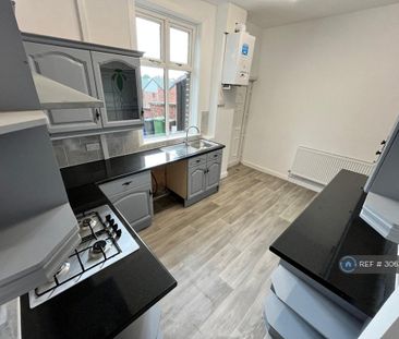 2 bedroom terraced house to rent - Photo 4
