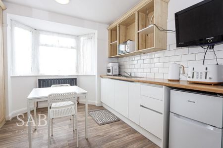 1 bedroom property to rent - Photo 3