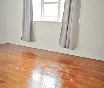 Charming 2BR Home with Great Amenities! - Photo 2