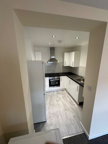 2 Bed Flat, Sherwood, NG5 - Photo 5