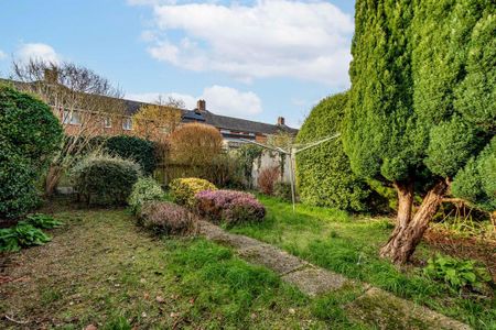 5 bedroom semi-detached house to rent - Photo 3