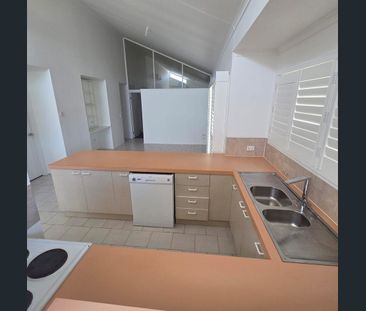 Prestigious Woongarra Scenic Drive - Beachside Living at Exceptiona... - Photo 2