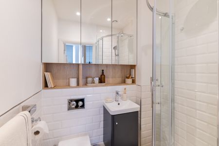 1 Bed Flat, Draycott Avenue, SW3 - Photo 2