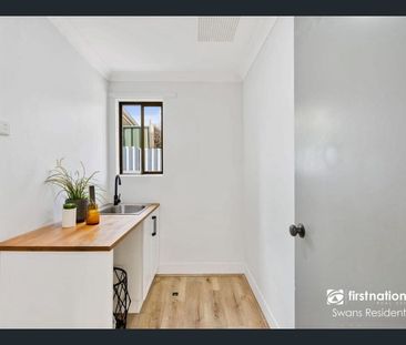 35 Mallow Way, Forrestfield, WA 6058 - Photo 4