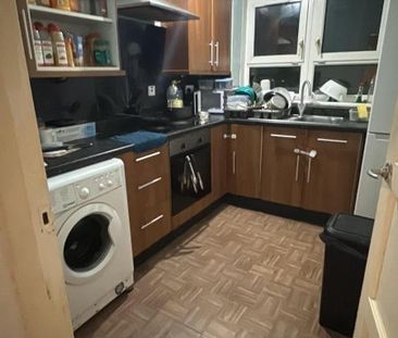 Room in a Shared Flat, Barrmill Road, G43 - Photo 2