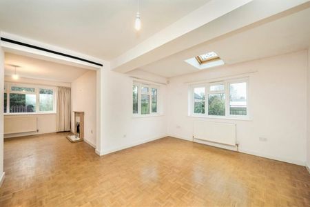 Middle Park Avenue, SE9, London - Photo 3