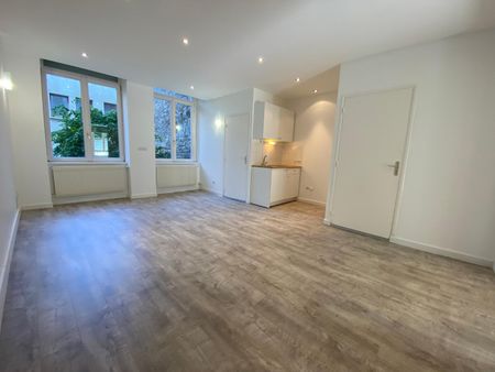 : Appartement 59.28 m² à SAINT-ETIENNE - Photo 3