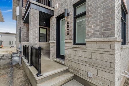 For Lease - 802 Ninaatik Place Unit# B, Blossom Park - Airport and Area, Ontario - Photo 3