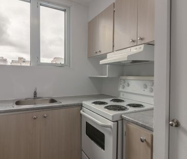 1975 Maisonneuve Blvd West - Photo 3