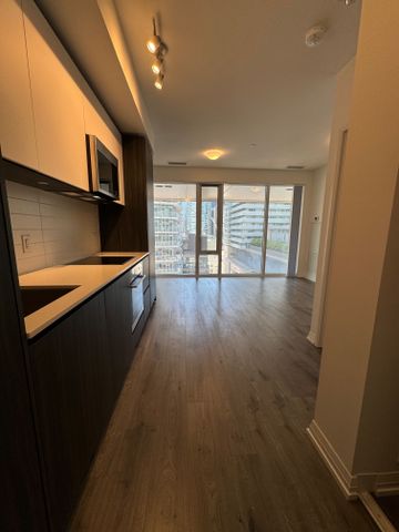 For Lease - 8 Widmer Street Unit# 1608, Toronto, Ontario - Photo 3