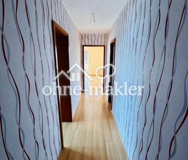 Helle und freundliche 3 Zimmer Wohnung Balkon Garage Küche - Photo 2