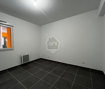 T4 DUPLEX - RES. ATELIERS ARLES, - Photo 2