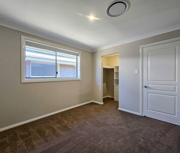 Spacious, Premium Family Living - Photo 4