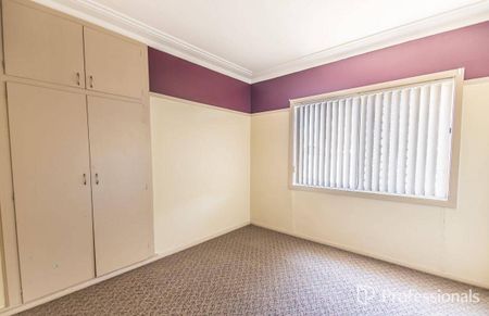 3 Bedroom House - South Tamworth - Photo 3