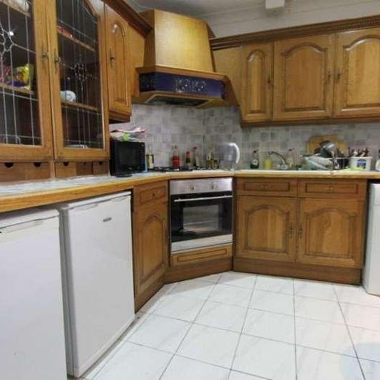 Adelaide Crescent, Hove, BN3 - Photo 1